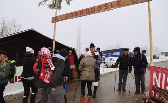 30. Pohod po nagelj Limbarska