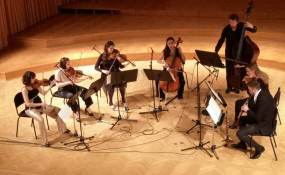 Enthusiasm of Musical friendship picture